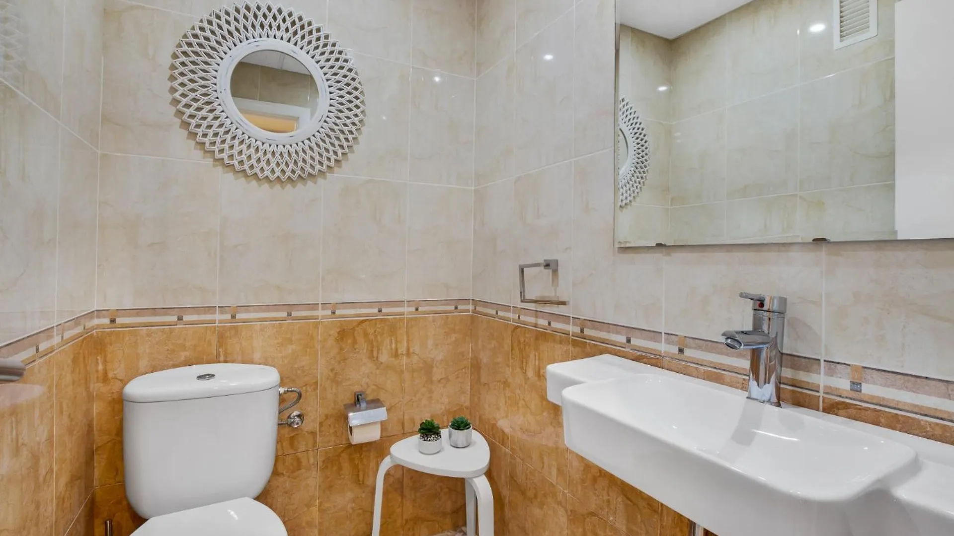 Casa Nogalera -Terraza - Wifi Apartment Torremolinos Spain